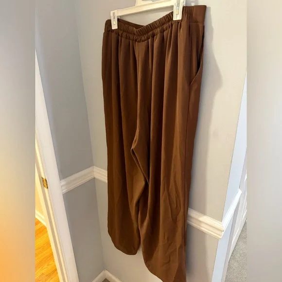 Brown Wide-Leg Women's Pants - Picture 5 of 5